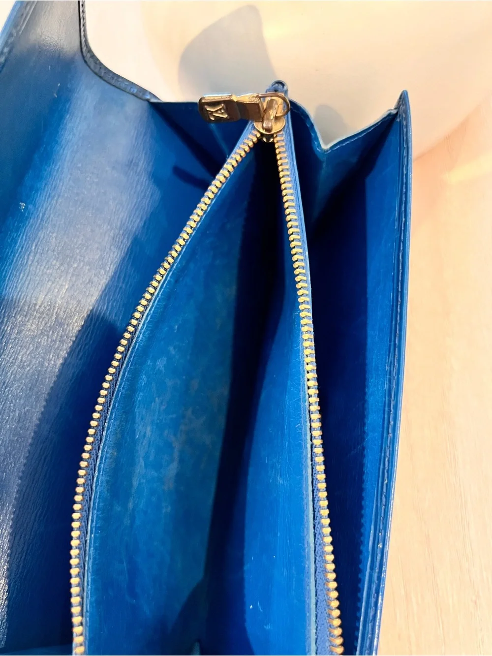 Authentic Louis Vuitton Blue Epi Leather Sarah Long Wallet
